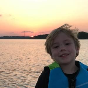 Meet your Posher, Ambra